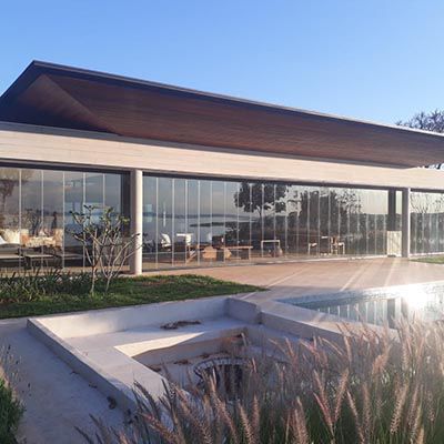 conheca os beneficios da protecao uv nas sacadas de vidro conforto e saude