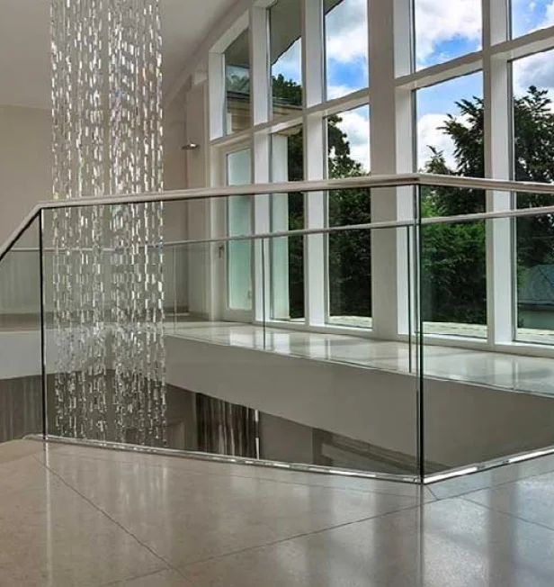 guarda corpo de vidro seguranca estilo e modernidade para sua casa ou empresa