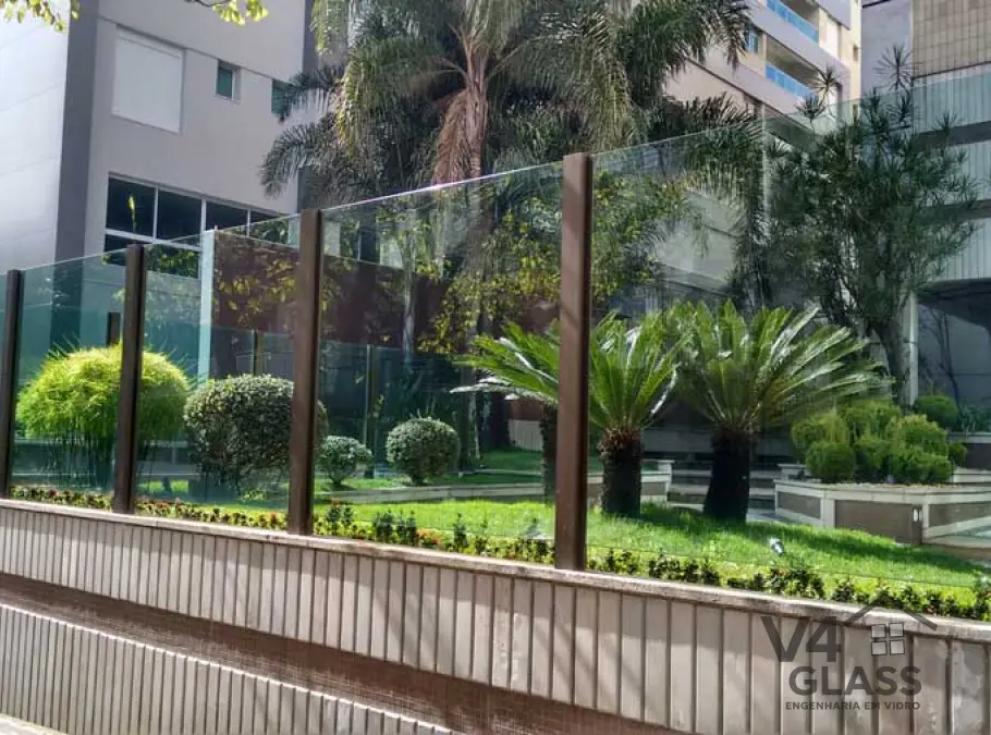 o que avaliar antes de contratar uma empresa de servicos de vidracaria